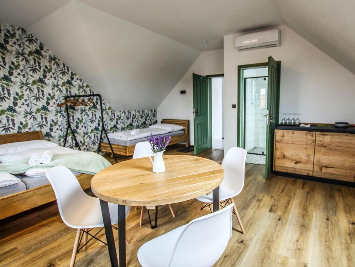 Penzion A Bistro Stary Kopec Znojmo Ngoại thất bức ảnh
